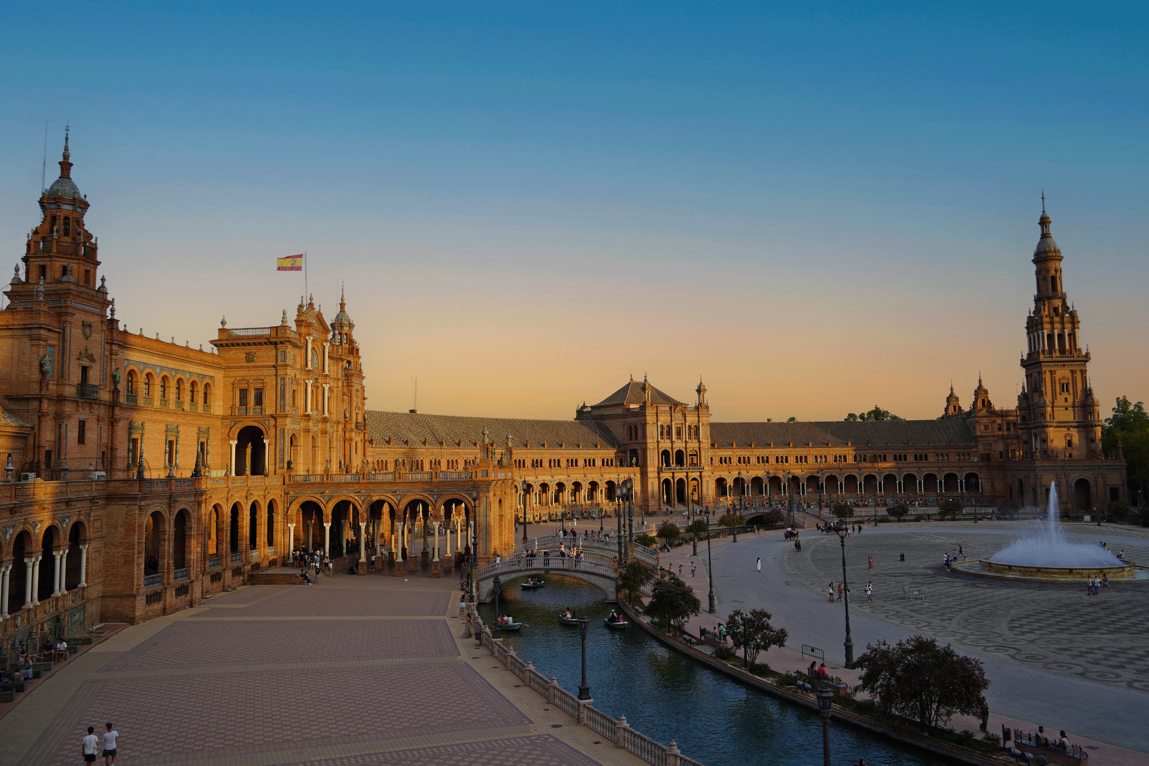 Plaza de Espana in daylight